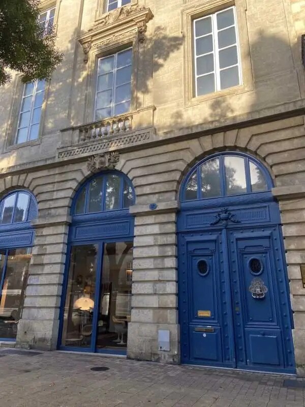 Bureau dans Bordeaux à louer Photo de l’immeuble– Image 1 sur 3