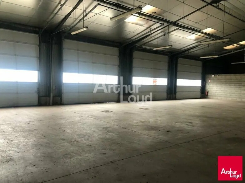 Local d’activités dans Vineuil à louer - Photo intérieure – Image 2 sur 2