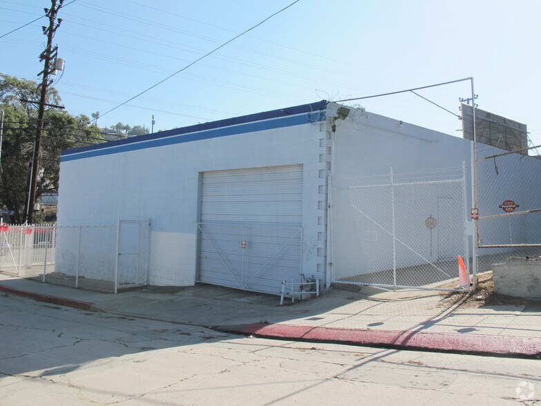3077 Cahuenga Blvd W, Hollywood, CA à louer - Photo de l’immeuble – Image 3 sur 15