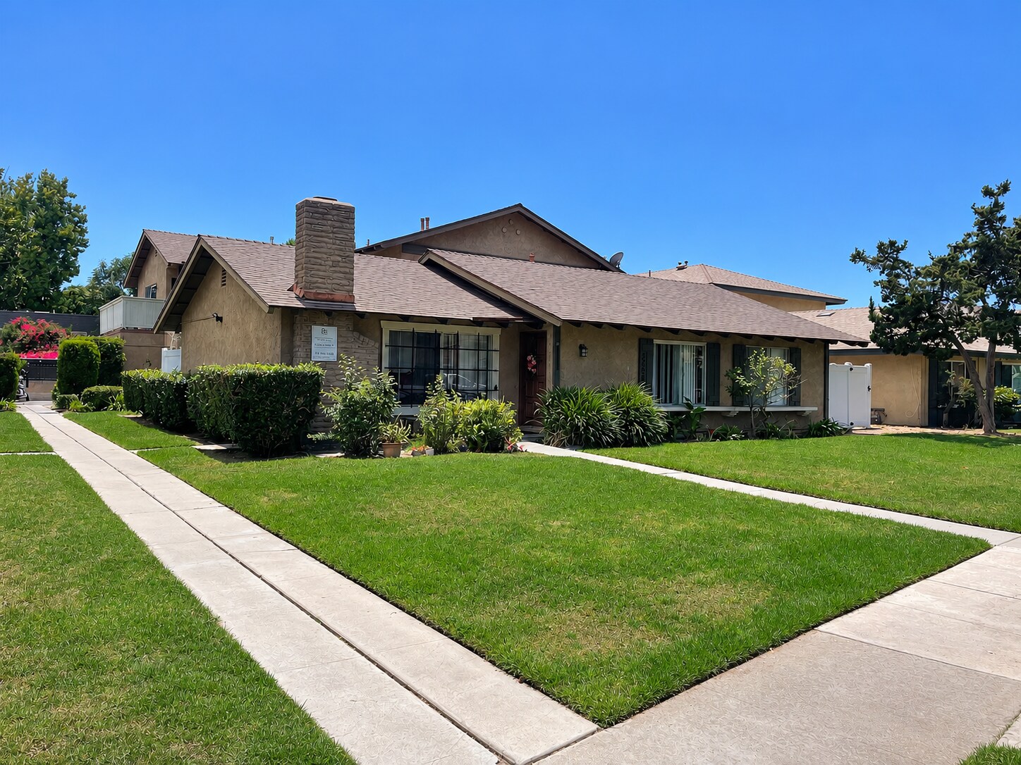 2236 Franzen Ave, Santa Ana, CA à vendre Photo principale– Image 1 sur 6