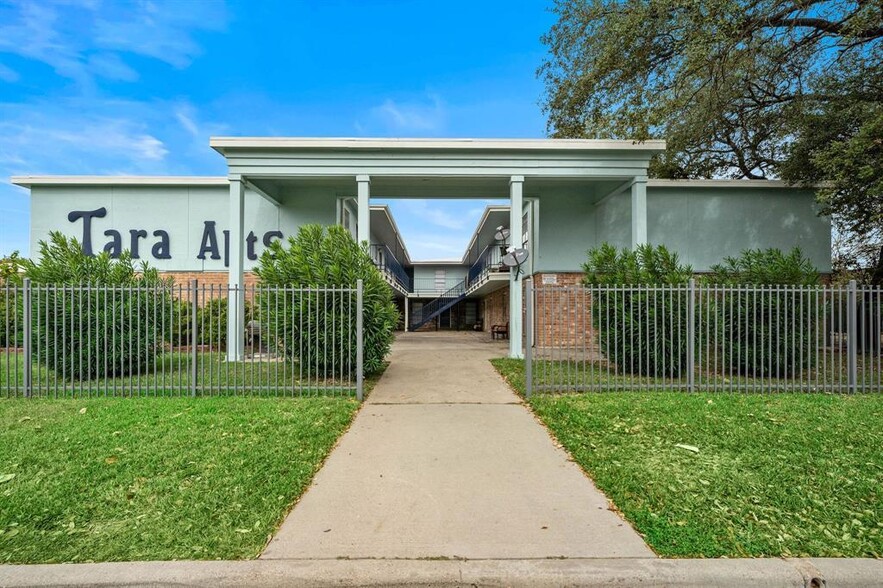932 7th Ave N, Texas City, TX à vendre - Photo de l’immeuble – Image 1 sur 8