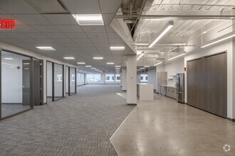 1500 McConnor Pky, Schaumburg, IL à louer Photo intérieure– Image 2 sur 7