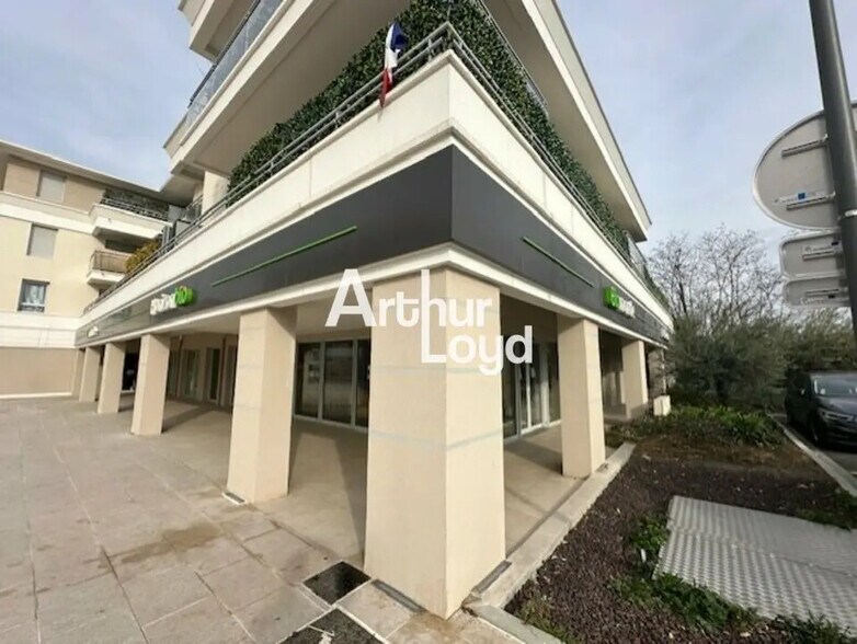 95 Boulevard De La Libération, Mandelieu-la-Napoule à vendre - Photo de l’immeuble – Image 2 sur 6