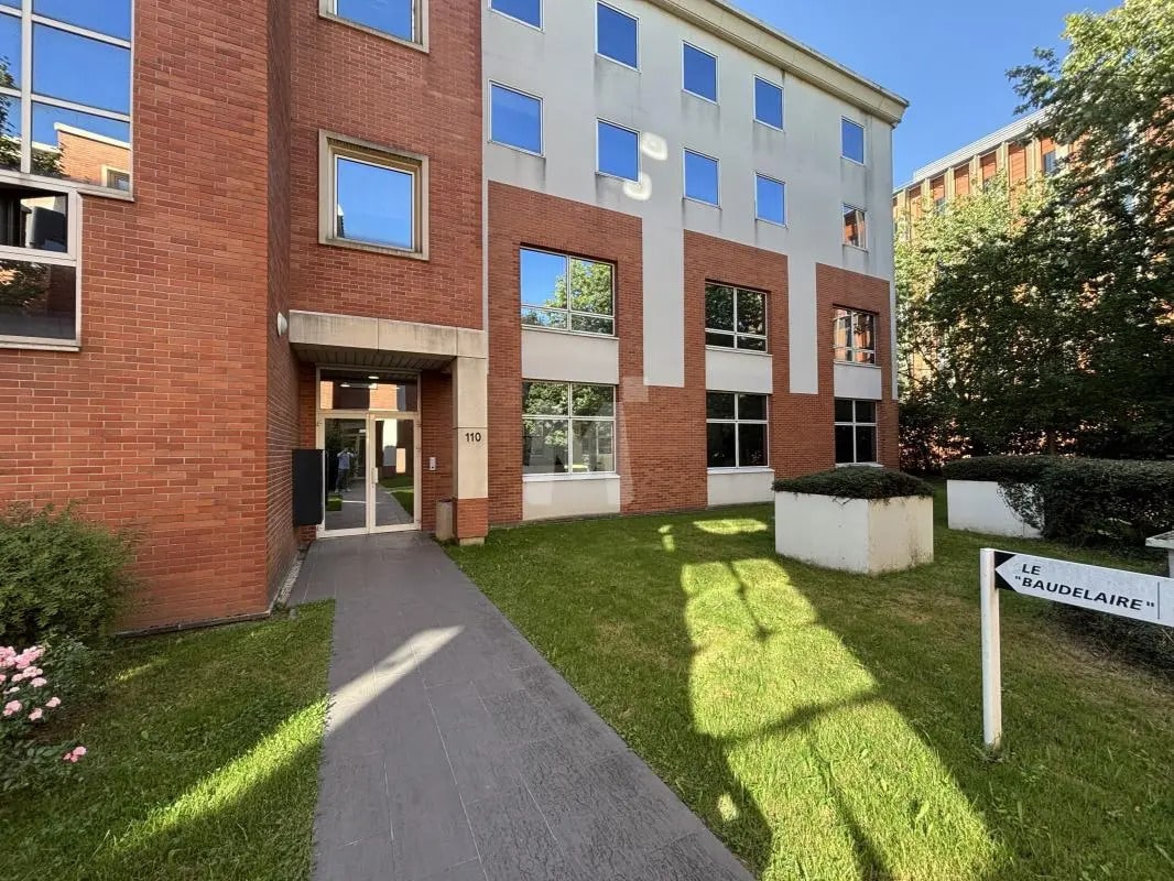 Bureau dans Chevilly-Larue à louer Photo de l’immeuble– Image 1 sur 8