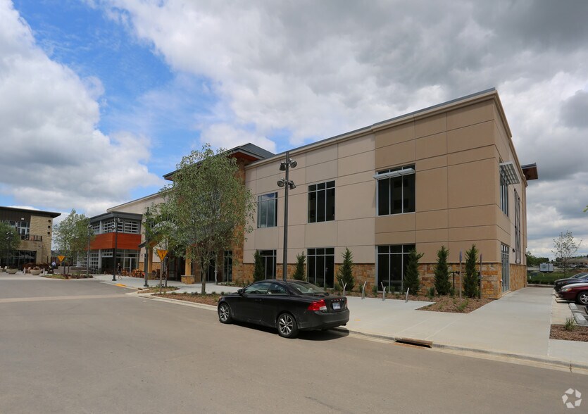 5750 W 137th St, Overland Park, KS à louer - Photo de l’immeuble – Image 2 sur 6