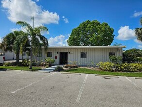 3806 Exchange Ave, Naples, FL à louer Photo intérieure– Image 1 sur 7