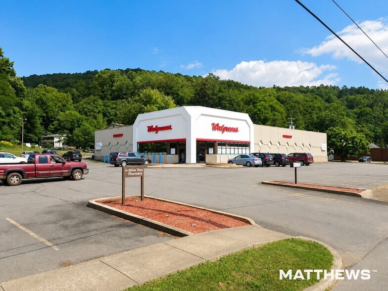 109 E Main St, Mannington, WV à vendre - Photo de l’immeuble – Image 2 sur 3