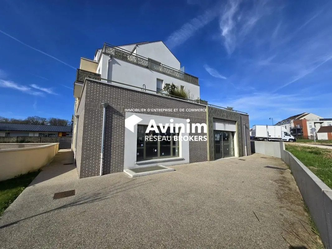Local commercial dans Vémars à louer Photo de l’immeuble– Image 1 sur 4