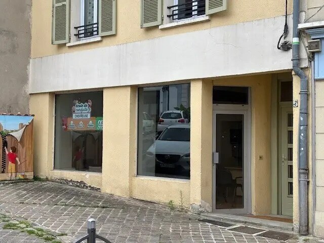 Plus de détails pour 5 Place Des Halles 78460 Chevreuse, Chevreuse - Local commercial à vendre