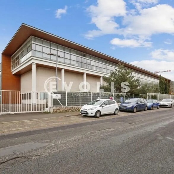 41 Avenue Gaston Roussel, Romainville à louer - Photo de l’immeuble – Image 3 sur 8