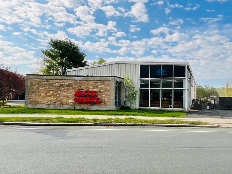 113 West St, Pittsfield, MA à louer - Photo de l’immeuble – Image 2 sur 20