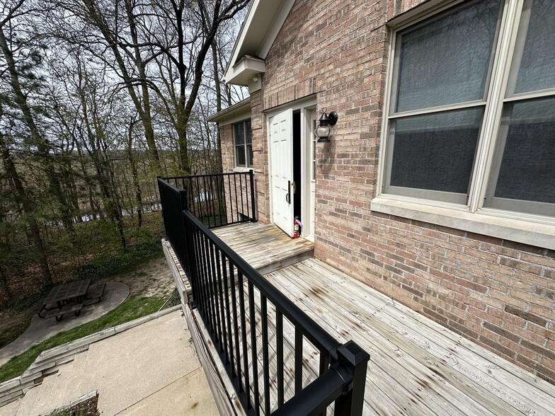 8080 Moors Bridge Rd, Portage, MI à louer - Photo de l’immeuble – Image 3 sur 15