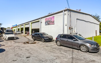 101 E Fletcher St, Kissimmee, FL à louer Photo de l’immeuble– Image 1 sur 5