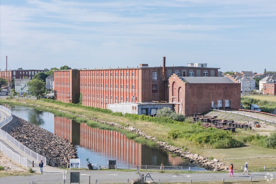 11 Cove St, New Bedford, MA à vendre - Photo de l’immeuble – Image 3 sur 10