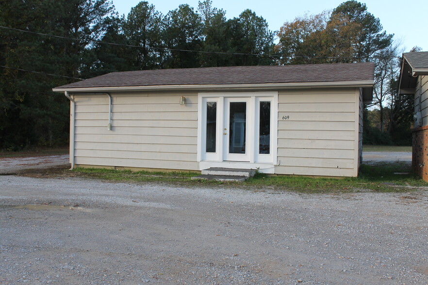 619 Constitution Dr, Iuka, MS à vendre - Photo de l’immeuble – Image 3 sur 5