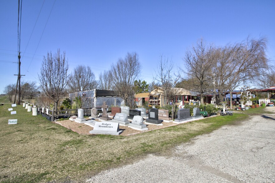 617 W Main St, Whitesboro, TX à vendre - Photo de l’immeuble – Image 3 sur 36