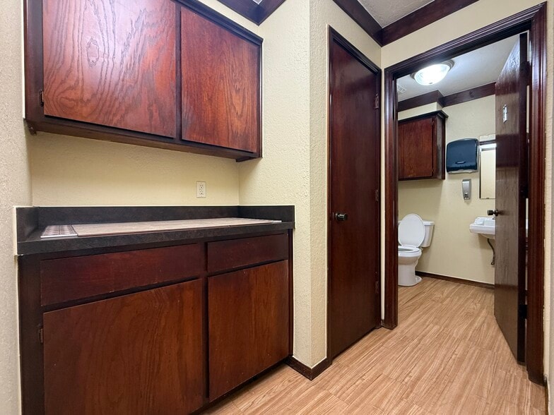 9212 N Rockwell Ave, Oklahoma City, OK à louer - Photo de l’immeuble – Image 3 sur 16
