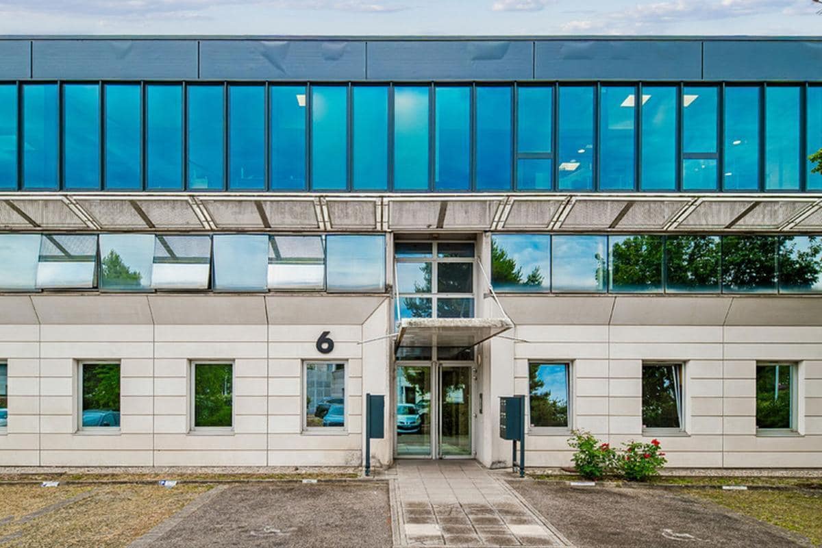 6 Rue Edison, Bron à vendre Photo de l’immeuble– Image 1 sur 10