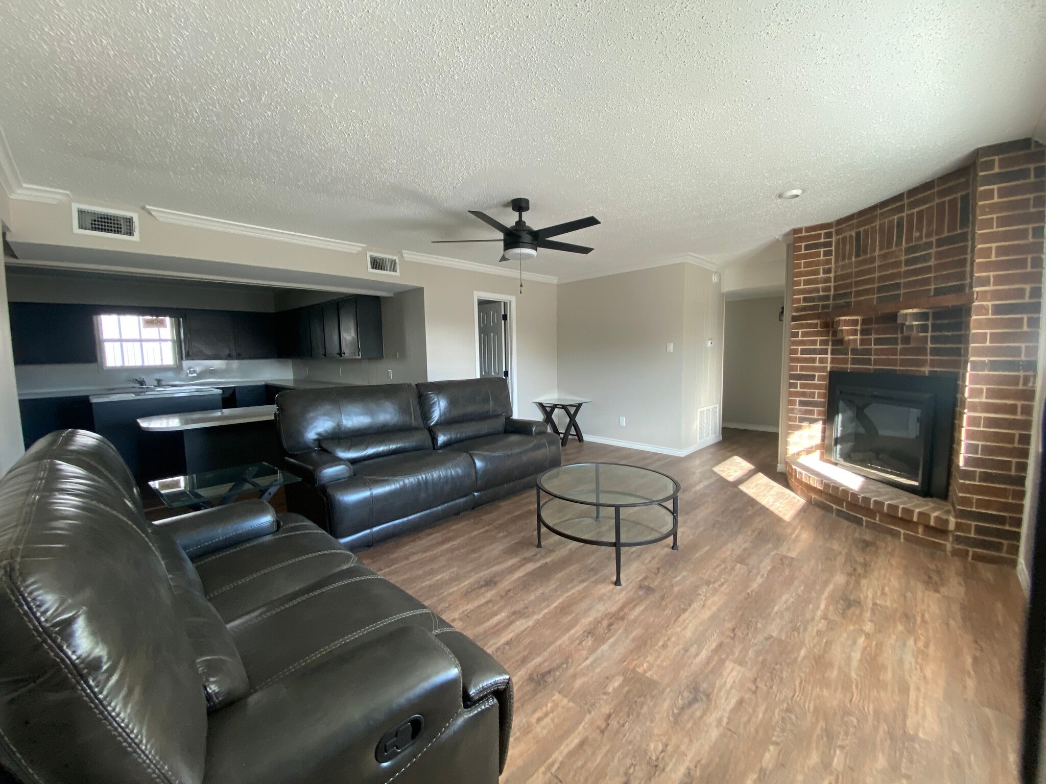 1173 N Main St, Vidor, TX à louer Photo intérieure– Image 1 sur 17