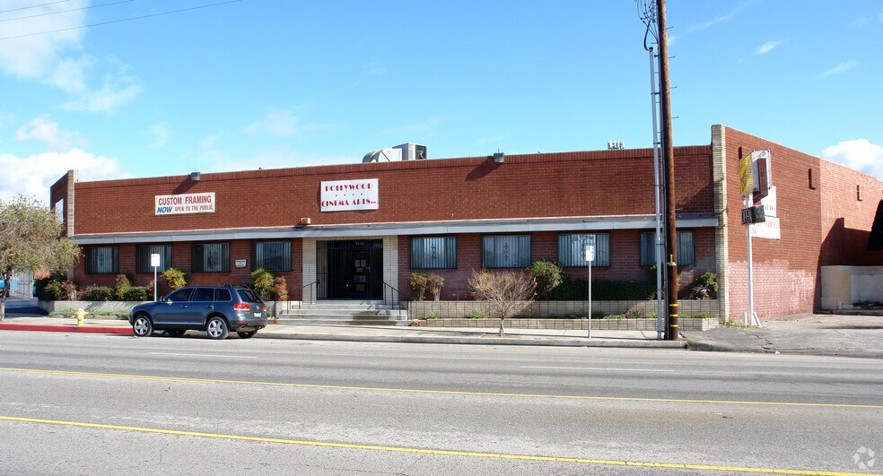 8110 Webb Ave, North Hollywood, CA à louer - Photo de l’immeuble – Image 3 sur 3