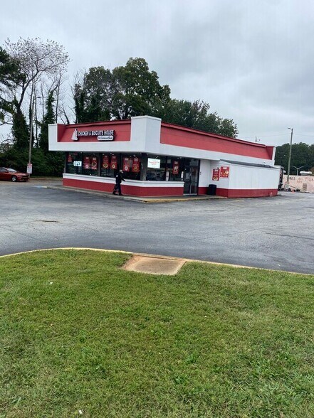 4499 Glenwood Rd, Decatur, GA à vendre - Photo de l’immeuble – Image 2 sur 4