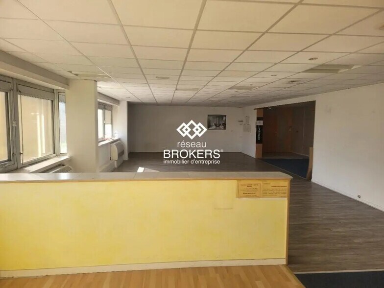 Bureau dans La Motte-Servolex à louer - Photo de l’immeuble – Image 2 sur 6