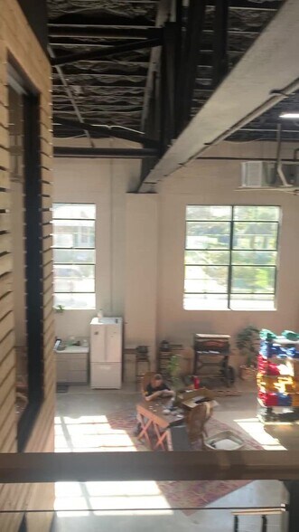 107 W 2nd St, Webb City, MO à vendre - Vidéo sur l’annonce professionnelle – Image 2 sur 15