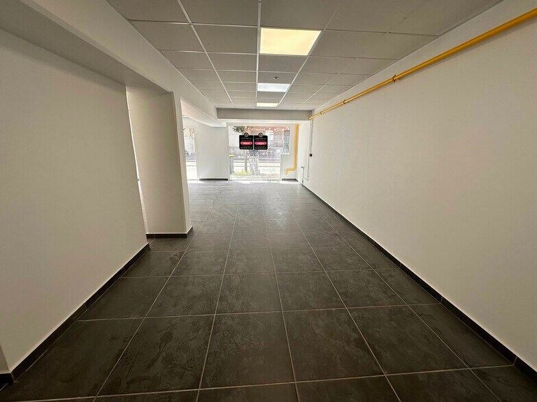 Bureau dans Reims à vendre - Photo intérieure – Image 2 sur 5