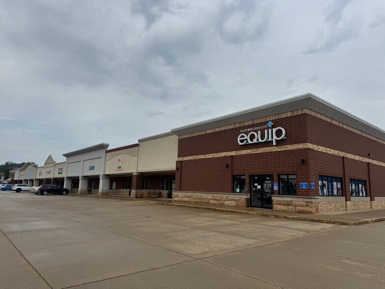 1310-1430 Lake St, Spirit Lake, IA à vendre - Photo de l’immeuble – Image 2 sur 12