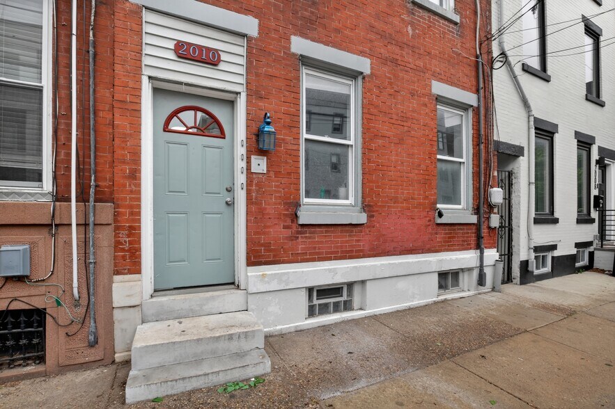 2010 E York St, Philadelphia, PA à vendre - Photo de l’immeuble – Image 2 sur 2
