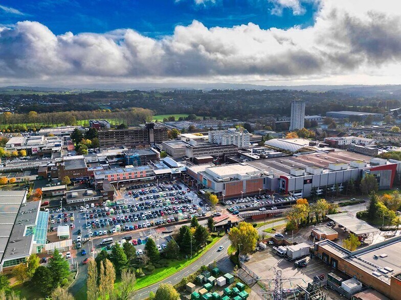 1-8 General Rees Sq, Cwmbran à louer - Photo de l’immeuble – Image 3 sur 13