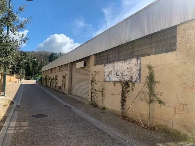 Local commercial dans Sarlat-la-Canéda à louer - Photo de l’immeuble – Image 1 sur 3