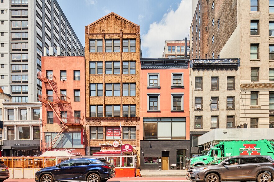 163 W 23rd St, New York, NY à louer - Photo principale – Image 1 sur 4