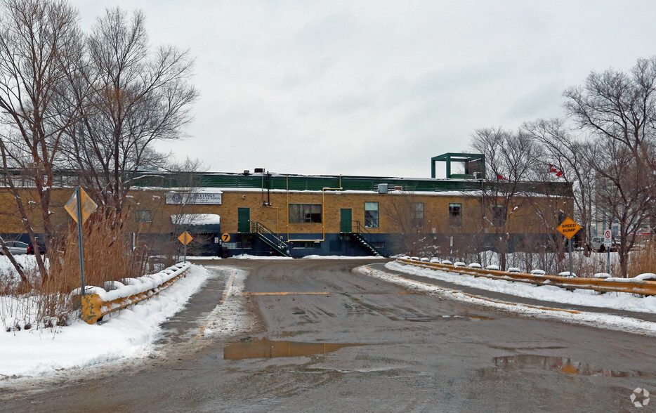80 Bradford St, Barrie, ON à louer - Photo de l’immeuble – Image 3 sur 5