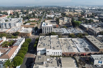 223 N Harbor Blvd, Fullerton, CA - VUE AÉRIENNE  vue de carte