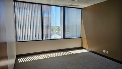 3020 Old Ranch Pky, Seal Beach, CA à louer Photo intérieure– Image 2 sur 11