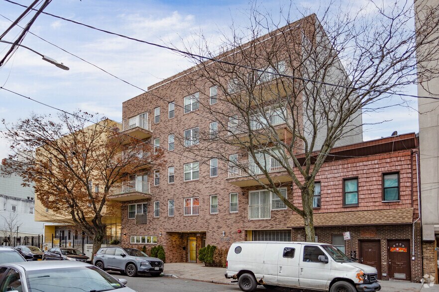 2848 W 15th St, Brooklyn, NY à vendre - Photo principale – Image 1 sur 18