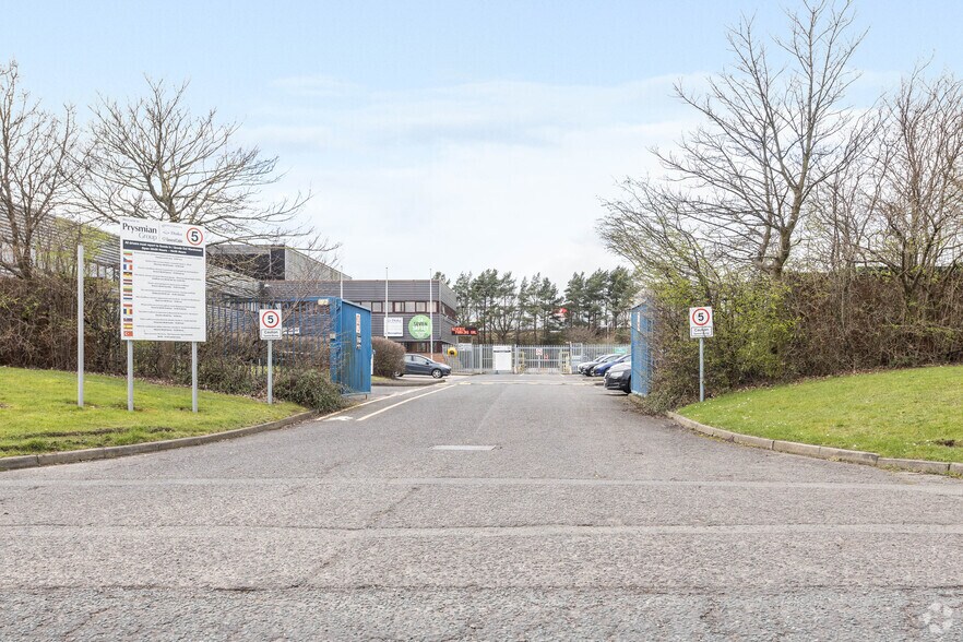 Crowther Rd, Washington à louer - Photo de l’immeuble – Image 3 sur 18