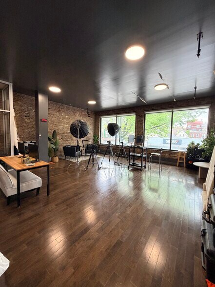 30-69 Steinway St, Astoria, NY à louer - Photo intérieure – Image 1 sur 6