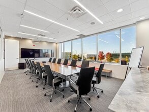 100 Via Renzo Dr, Richmond Hill, ON à louer Photo intérieure– Image 1 sur 8