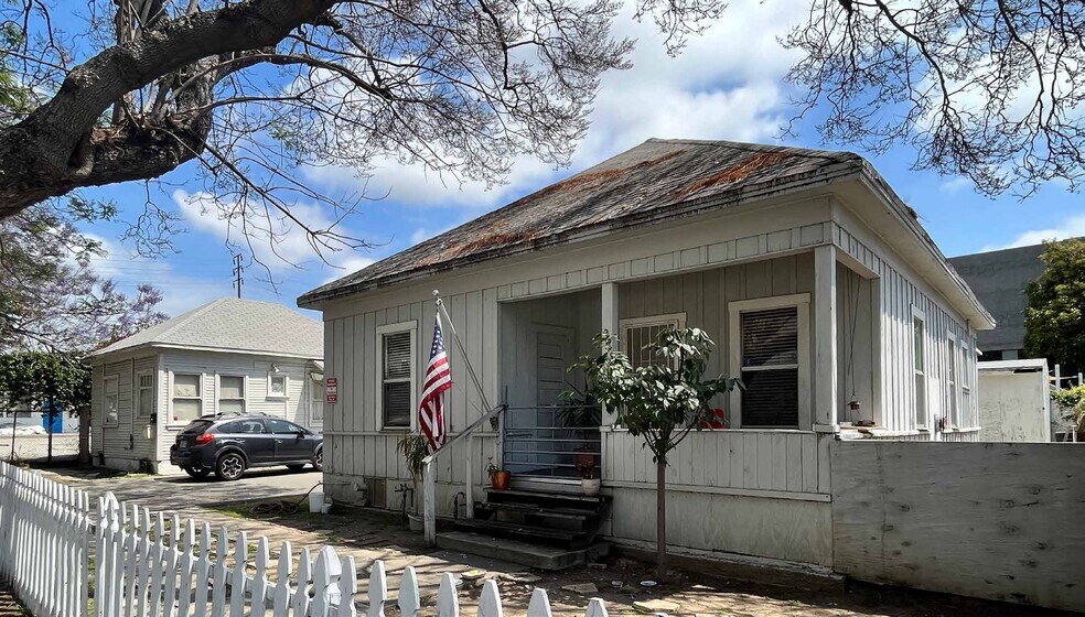 2122-2126 Corinth Ave, Los Angeles, CA à vendre - Photo principale – Image 1 sur 7