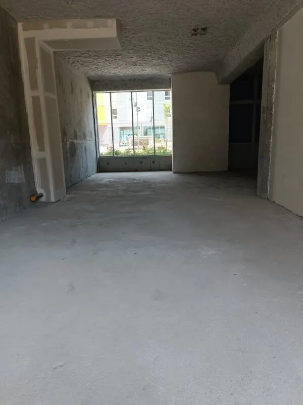 Plus de détails pour Local commercial à vendre
