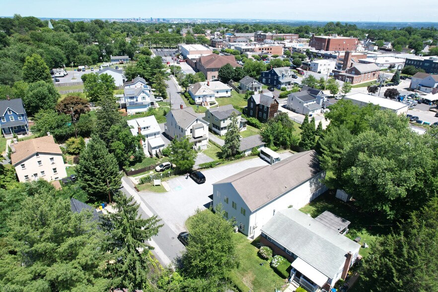 109 Melrose Ave, Catonsville, MD à vendre - Photo de l’immeuble – Image 1 sur 11