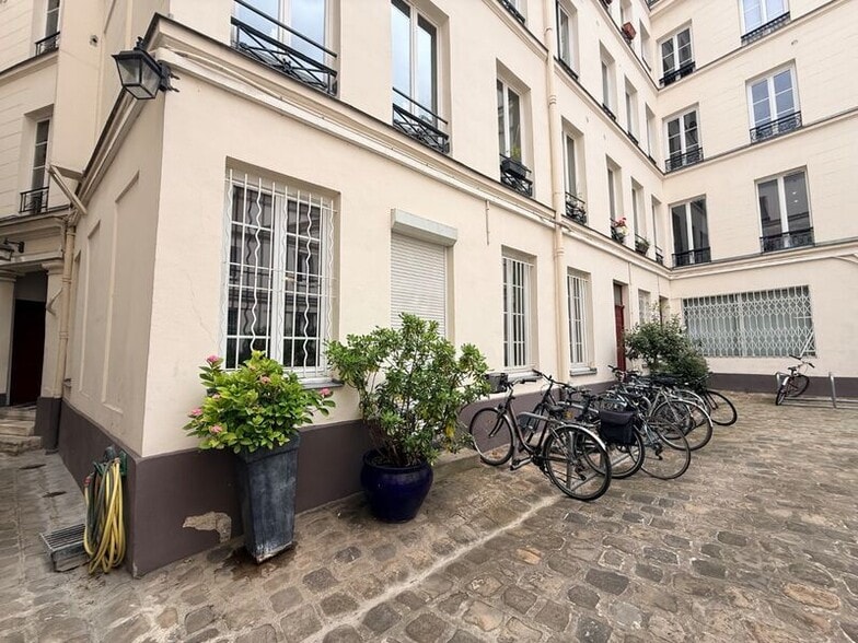 33 Rue Du Faubourg Montmartre, Paris à vendre - Photo de l’immeuble – Image 2 sur 10