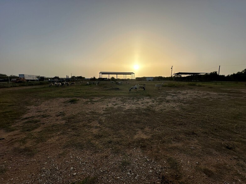 19775 Applewhite Rd, San Antonio, TX à vendre - Photo de l’immeuble – Image 2 sur 9