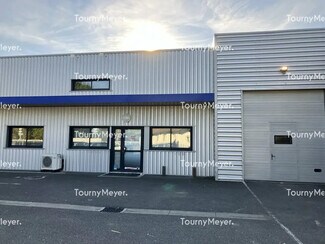 Plus de détails pour Local d'activités à louer