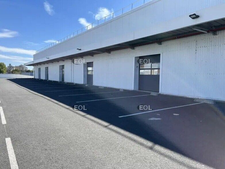 Industriel/Logistique dans Gennevilliers à louer - Photo de l’immeuble – Image 3 sur 19