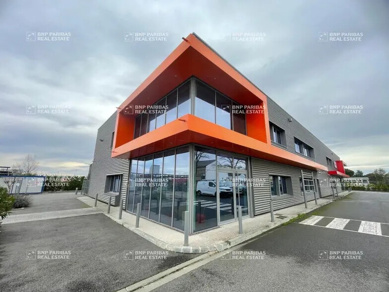 Local d’activités dans Colomiers à louer - Photo de l’immeuble – Image 2 sur 32