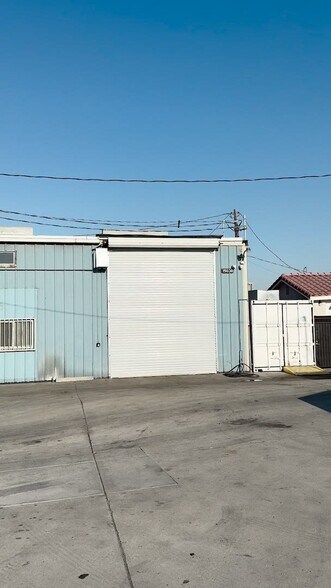 15038 Valley Blvd, Fontana, CA à louer - Vidéo sur l’annonce professionnelle – Image 2 sur 18