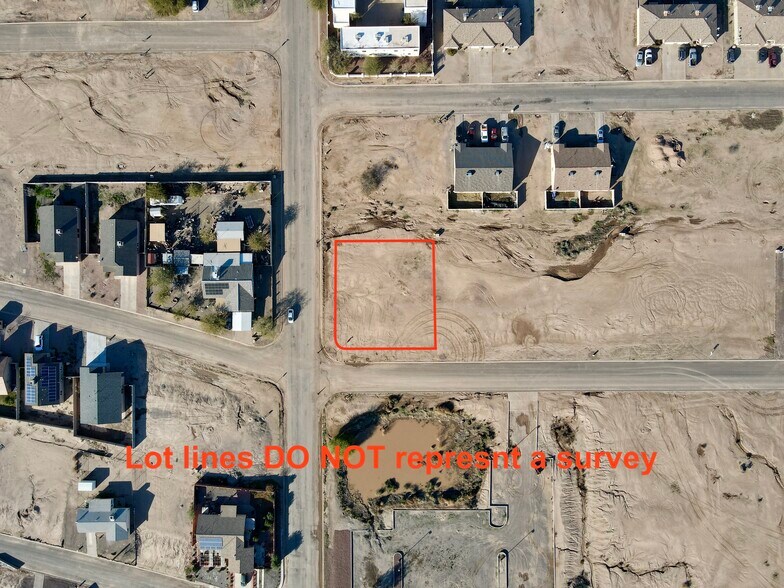 8398 W Magnum Dr, Arizona City, AZ à vendre - Photo de l’immeuble – Image 3 sur 8